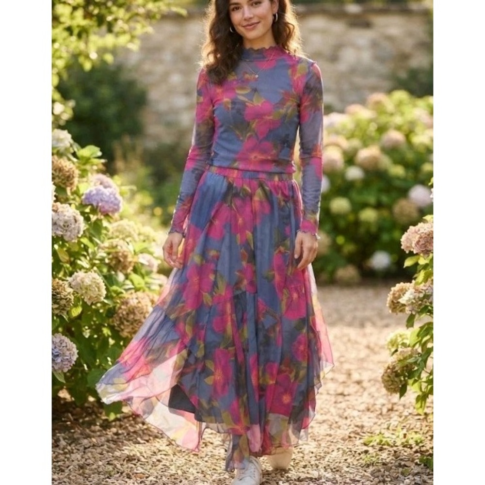 Easel Los Angeles Floral Mesh 2 Piece Set Top & Maxi Skirt Size Medium M